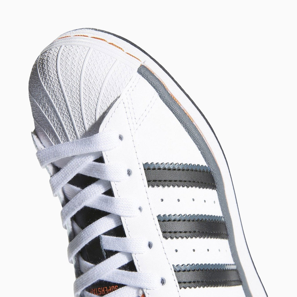 adidas-kids-superstar-shoes-grade-school-fv3685