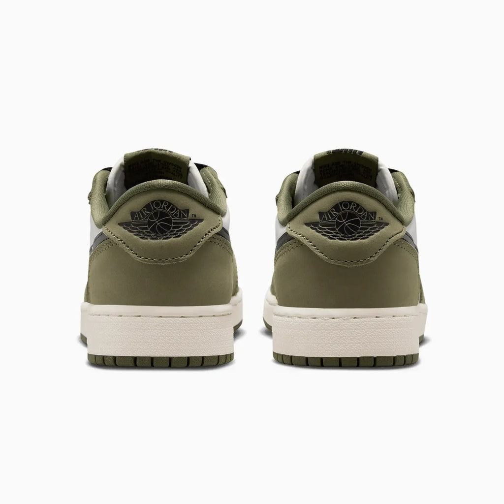 Kid's Air Jordan 1 Retro "Medium Olive" Grade School